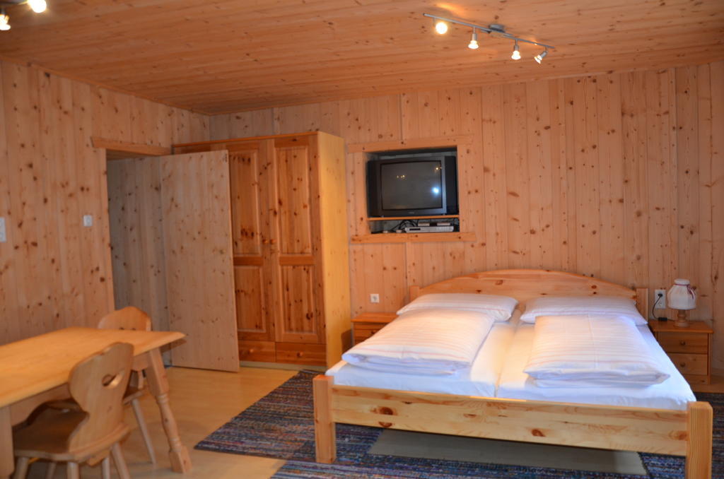 Christl'S Hof Bed and Breakfast Haiming Værelse billede